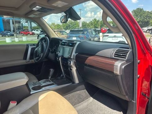 Used 2021 Toyota 4Runner Limited RWD image 33