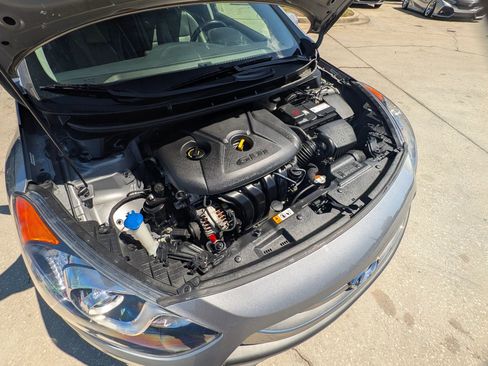 Used 2014 Hyundai Elantra GT w/ Option Group 03 image 23