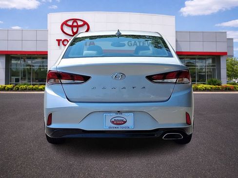 Used 2019 Hyundai Sonata SEL w/ Winter Weather Package FWD image 6