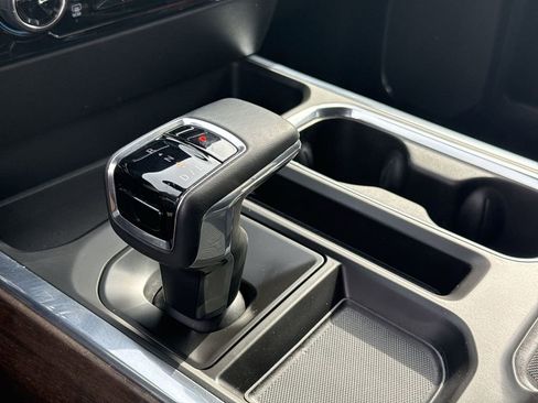 Used 2024 Chevrolet Silverado 1500 High Country w/ Technology Package image 19