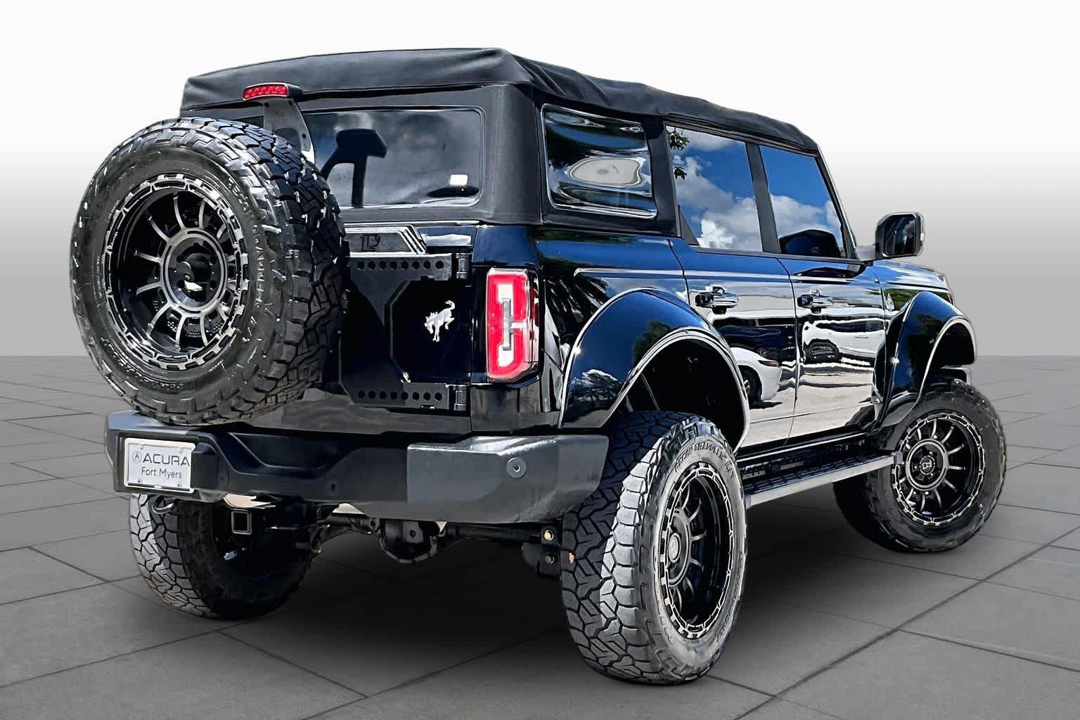 Used 2022 Ford Bronco Outer Banks AWD/4WD image 13
