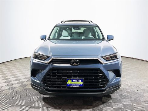 New 2026 Toyota Grand Highlander XLE image 3