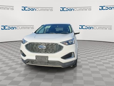 Used 2024 Ford Edge SEL image 4