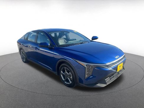 Used 2025 Kia K4 LXS image 1