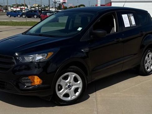 Used 2018 Ford Escape S FWD image 2