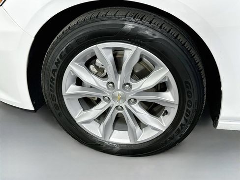 Used 2023 Chevrolet Malibu LT FWD image 32