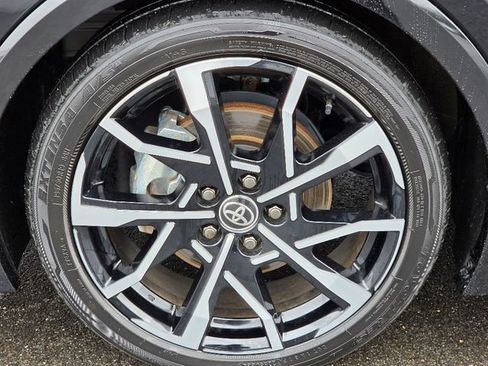 Used 2024 Toyota Prius Prime Premium image 18