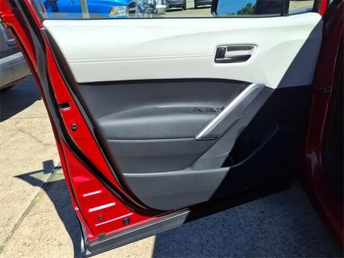 Used 2024 Toyota Corolla Cross LE image 21