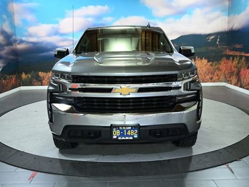 Used 2022 Chevrolet Silverado 1500 LT w/ Z71 Off-Road Package image 3