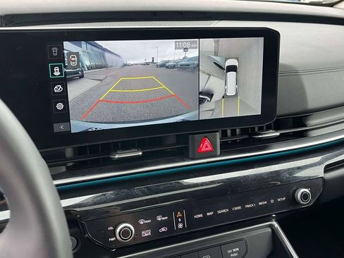 Certified 2026 Kia Carnival SX Prestige FWD image 24