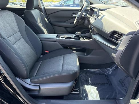 Used 2026 Nissan Rogue SV AWD/4WD image 25