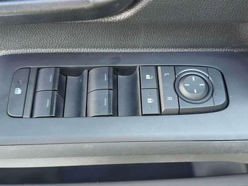 Certified 2024 Toyota Tacoma SR image 13