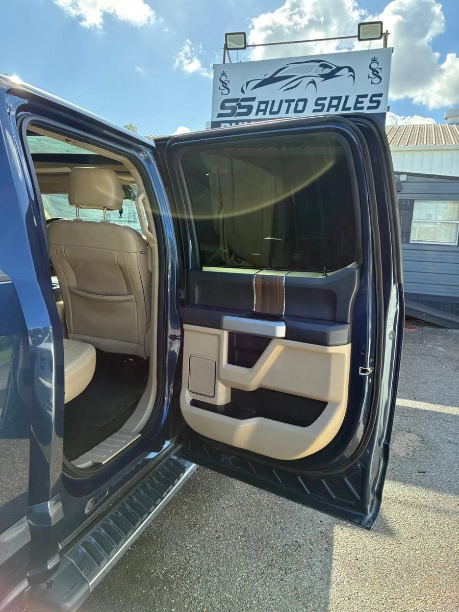 Used 2016 Ford F150 Lariat w/ Equipment Group 502A Luxury AWD/4WD image 11