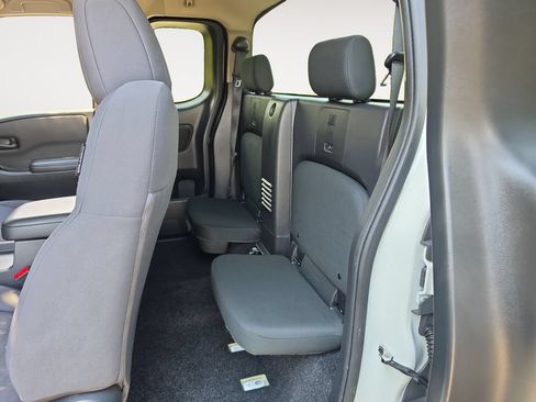 Used 2024 Nissan Frontier S w/ S Utility Package RWD image 13