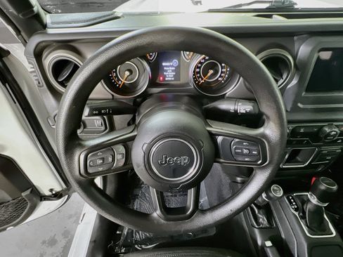 Used 2023 Jeep Gladiator Sport w/ Trailer Tow Package AWD/4WD image 11