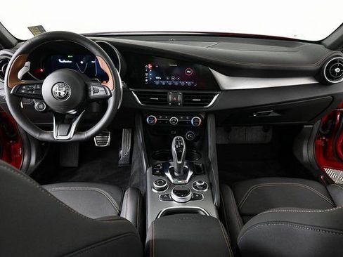 New 2025 Alfa Romeo Giulia w/ Driving Assist Package image 21