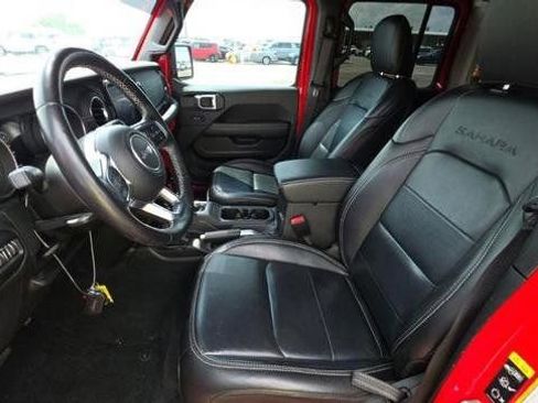Used 2021 Jeep Wrangler Unlimited Sahara AWD/4WD image 5