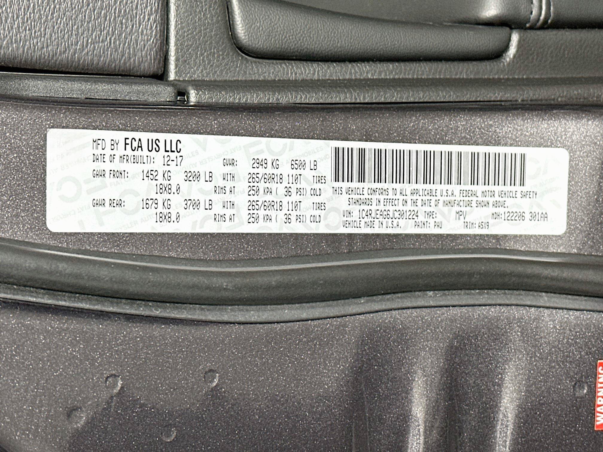 Used 2018 Jeep Grand Cherokee Laredo RWD image 12