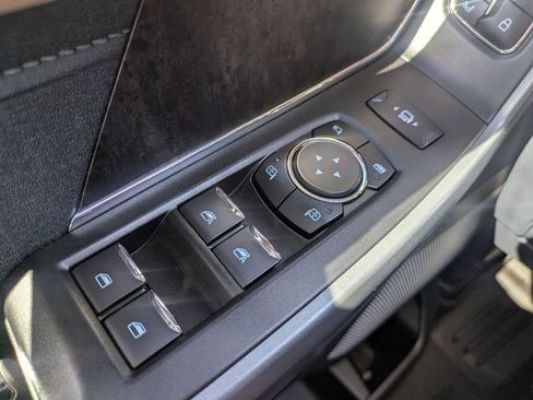 Used 2024 Ford F250 Lariat w/ Lariat Ultimate Package AWD/4WD image 24