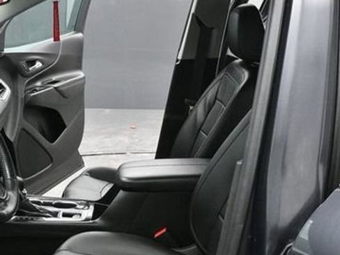 Used 2022 Chevrolet Equinox Premier w/ LPO, Floor Liner Package image 15