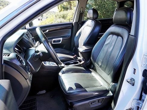 Used 2013 Chevrolet Captiva Sport LTZ image 16