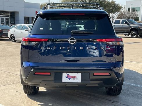 New 2026 Nissan Pathfinder SV image 6