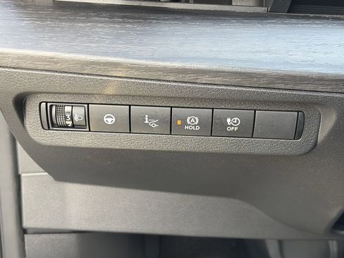 Certified 2023 Nissan Ariya AWD image 23