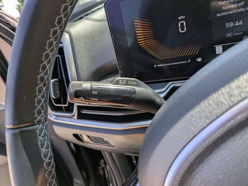 Certified 2025 Kia Sorento S FWD image 35