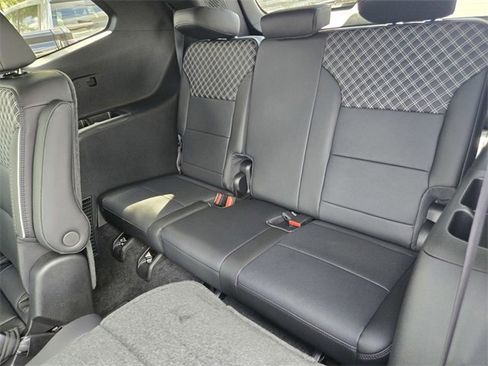 New 2026 GMC Acadia Denali w/ Super Cruise Package image 15