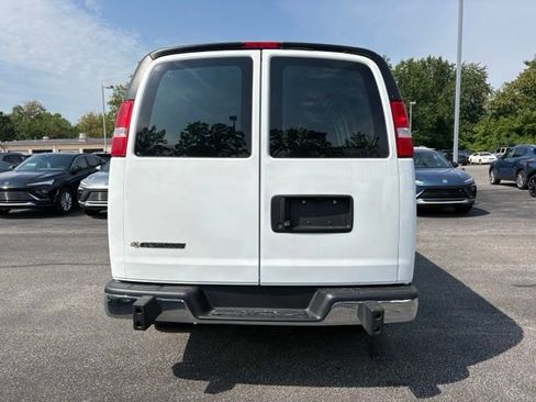 Used 2025 Chevrolet Express 2500 w/ Driver Convenience Package RWD image 4