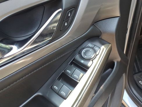 Certified 2023 Chevrolet Traverse LT AWD/4WD image 16