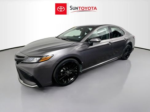 Used 2024 Toyota Camry XSE FWD image 9