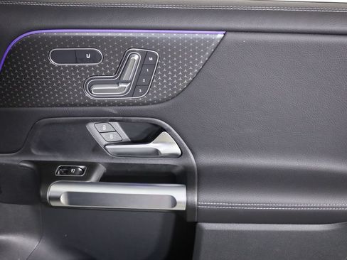 Certified 2025 Mercedes-Benz GLB 250 4MATIC image 62