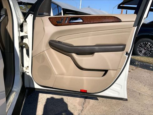 Used 2013 Mercedes-Benz ML 350 BlueTEC 4MATIC image 21