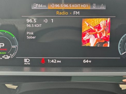 Used 2022 Audi e-tron Prestige w/ Prestige Package image 27