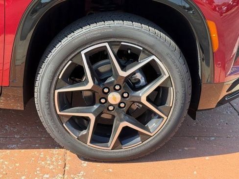 New 2026 Chevrolet Traverse High Country w/ LPO, Floor Liner Package image 7