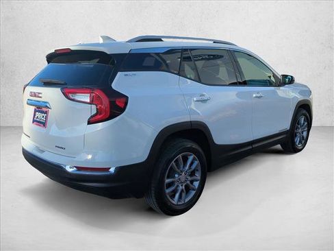 Used 2024 GMC Terrain SLT image 5