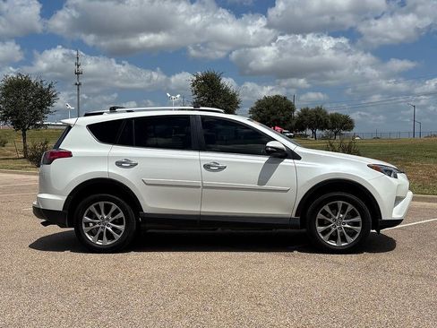 Used 2016 Toyota RAV4 Limited FWD image 4
