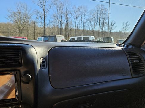 Used 2002 Ford Ranger XL image 12