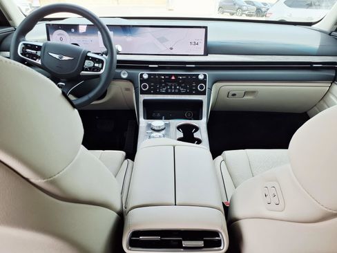 Certified 2026 Genesis GV80 2.5T Prestige AWD/4WD image 19