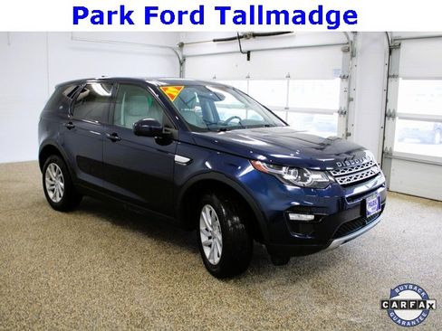 Used 2019 Land Rover Discovery Sport image 7