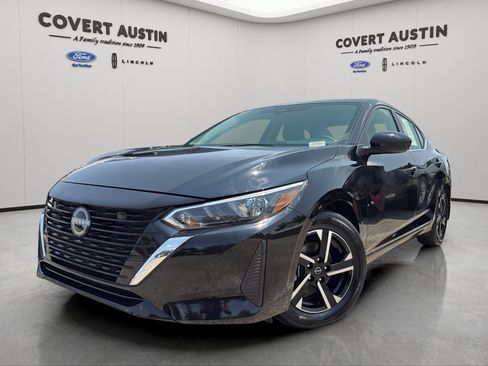 Used 2025 Nissan Sentra SV FWD image 1