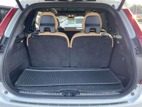 Used 2023 Volvo XC90 B6 Ultimate w/ Protection Package Premier AWD/4WD image 9