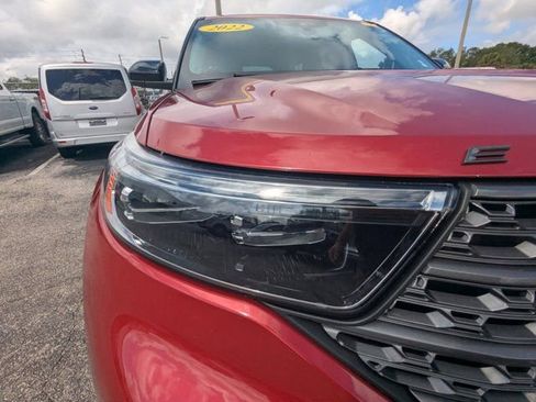 Used 2022 Ford Explorer XLT w/ Equipment Group 202A RWD image 11