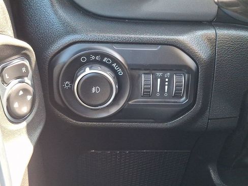 Used 2022 Jeep Wrangler Unlimited Sport AWD/4WD image 26