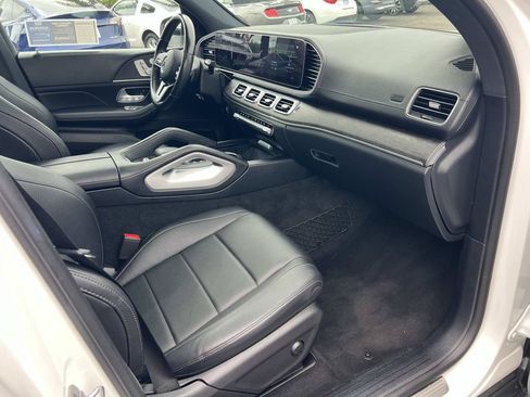 Used 2021 Mercedes-Benz GLS 450 4MATIC image 36