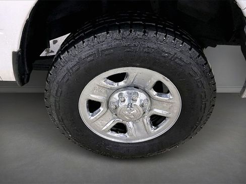 Used 2018 RAM 2500 Tradesman w/ Chrome Appearance Group image 30