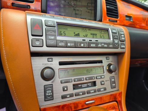 Used 2004 Lexus SC 430 Convertible w/ Preferred Accessory Pkg RWD image 16