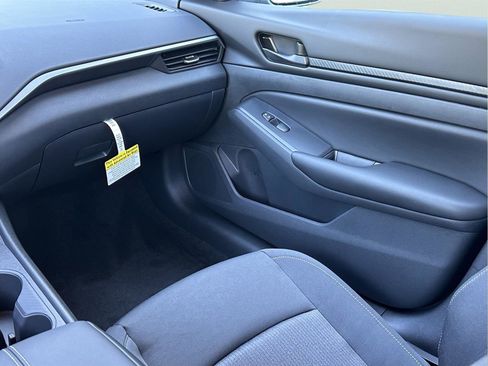 New 2025 Nissan Altima 2.5 S image 17