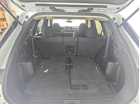 Used 2024 Mitsubishi Outlander ES FWD image 27